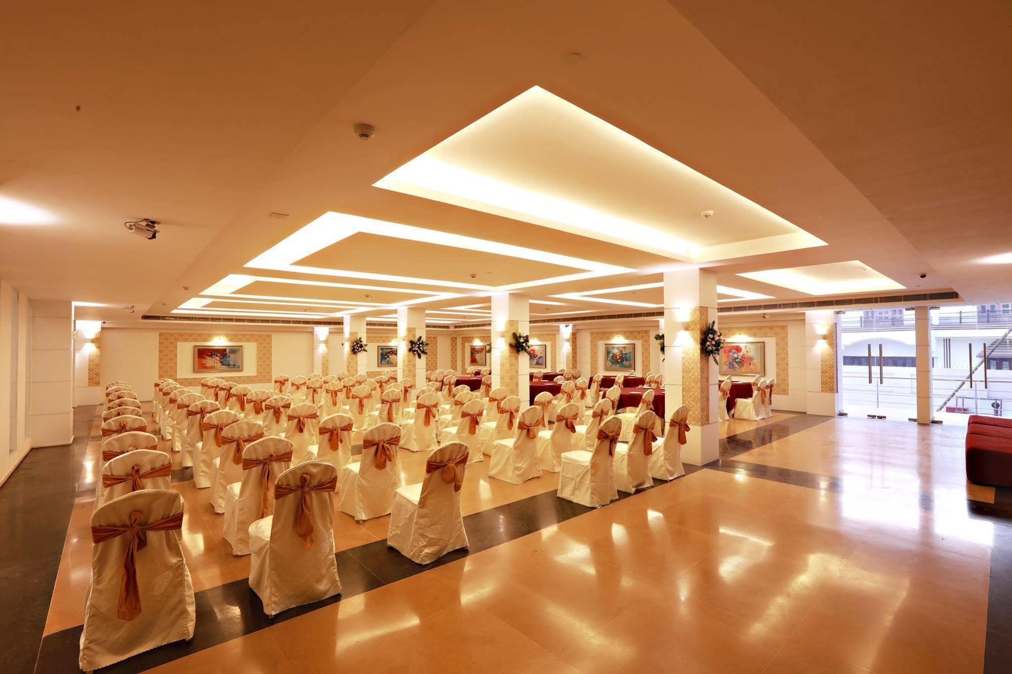 Hotel Patliputra Continental Patna  Exterior foto